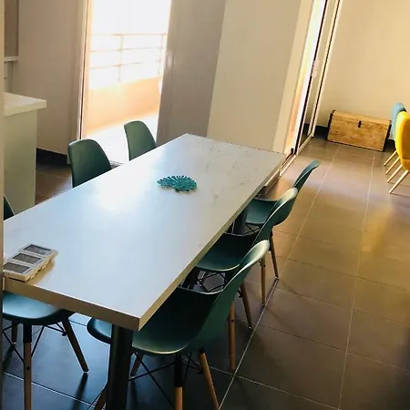 Lägenhet Appt Moderne Vieil 3 Piec