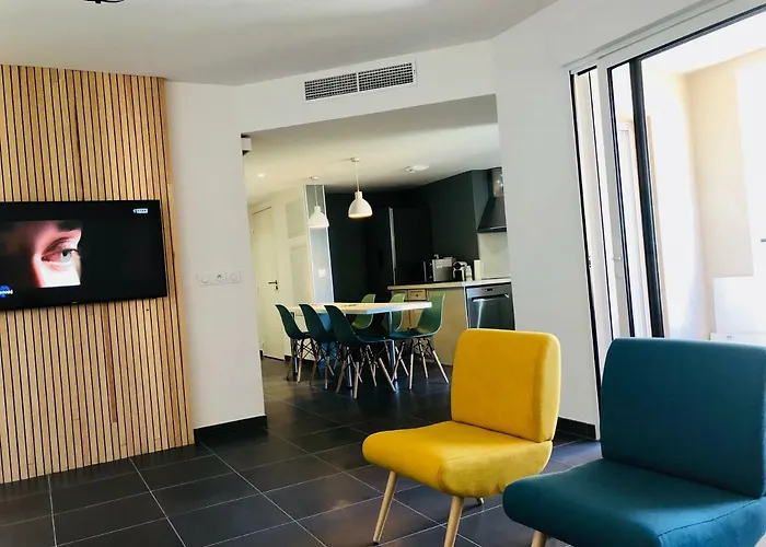 Apartment Appt Moderne Vieil 3 Piec Antibes